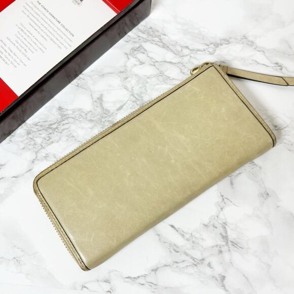 COACH POPPY CONTINENTAL WALLET BEIGE TAN GOLD WITH BOX AND ORIGINAL TAGS - Picture 3 of 5